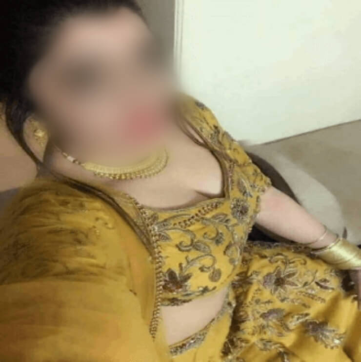 Housewife Escorts Service Model Town